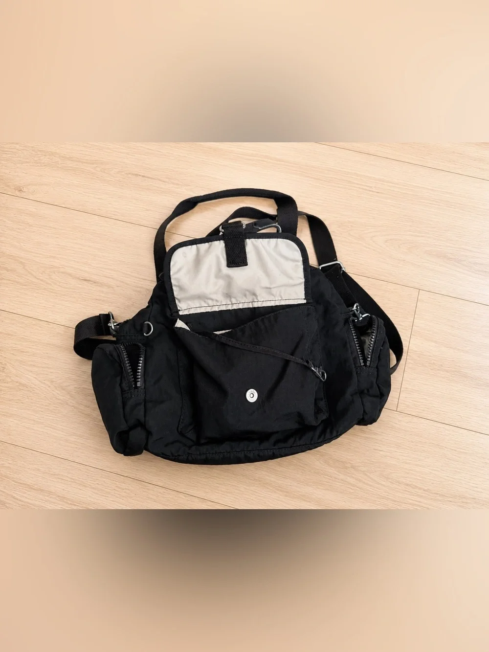 Kipling - Picture 3 of 6